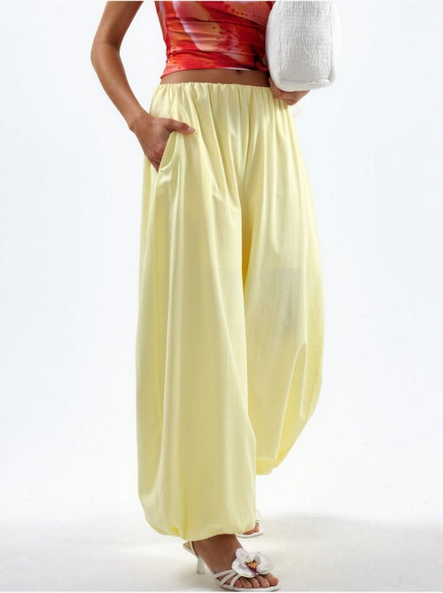 Pantaloni balloon con vita elasticizzata busem - Kiabi Pantaloni balloon con vita elasticizzata busem - Kiabi