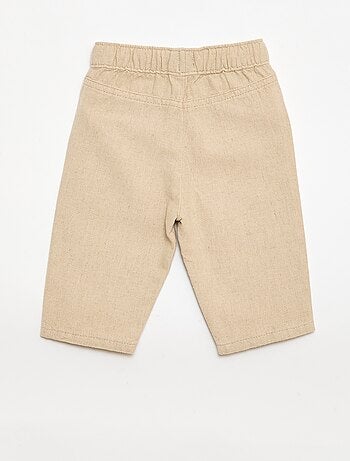 Pantaloni bianchi con sottili righe