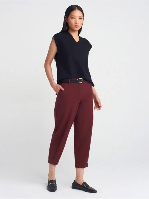 Pantaloni capri da donna a gamba dritta con cintura dilvin - Kiabi Pantaloni capri da donna a gamba dritta con cintura dilvin - Kiabi