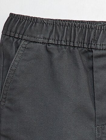 Pantaloni cargo