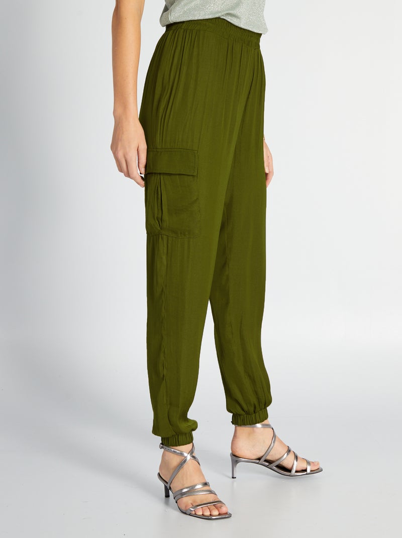 Pantaloni cargo in raso VERDE - Kiabi