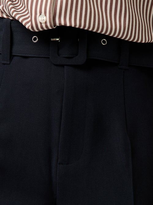 Pantaloni carota fluidi con cintura a fibbia - Kiabi