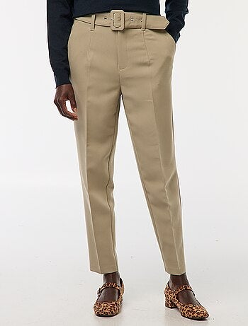 Pantaloni carota fluidi con cintura a fibbia