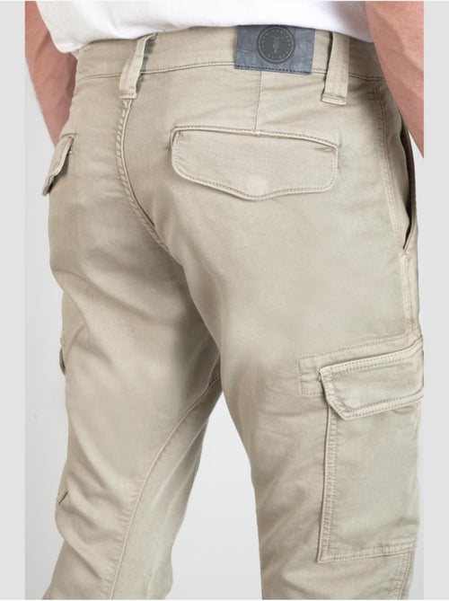 Pantaloni carrot KOGE - Kiabi Pantaloni carrot KOGE - Kiabi