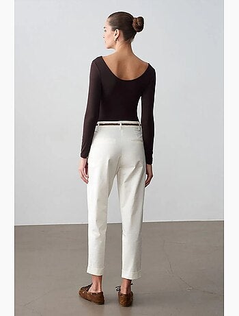 Pantaloni chino dritti con cintura in gabardina dilvin