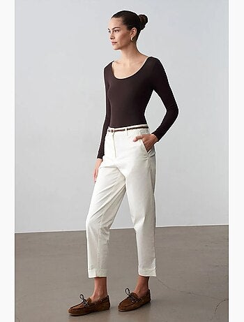 Pantaloni chino dritti con cintura in gabardina dilvin
