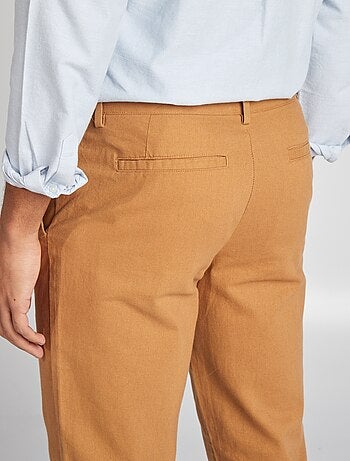 Pantaloni chino dritti / regular fit