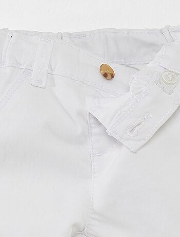 Pantaloni chino in tinta unita