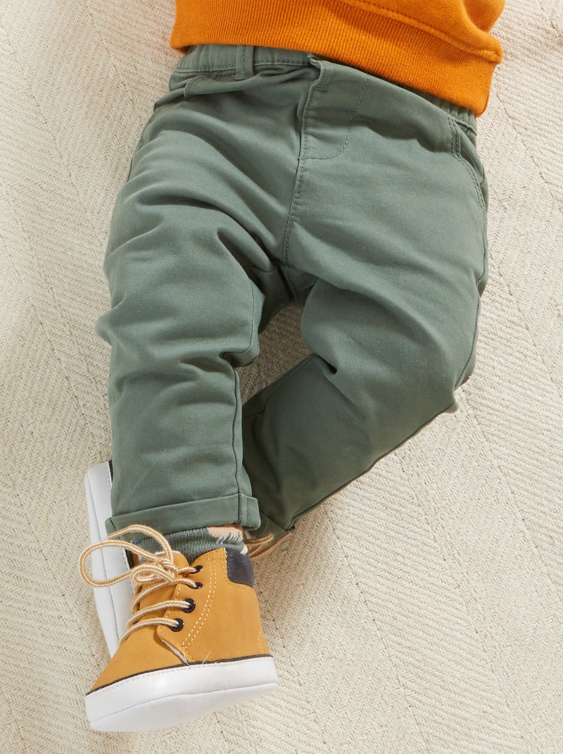 Pantaloni chino in tinta unita VERDE - Kiabi