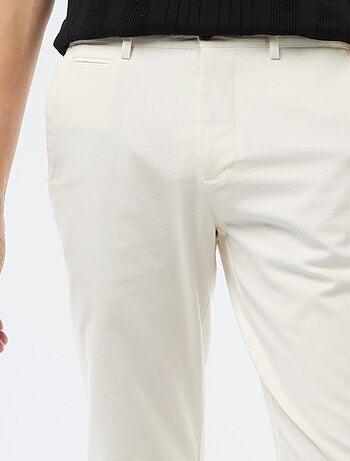 Pantaloni chino in twill