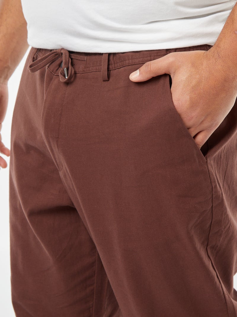 Pantaloni chino regular in misto lino MARRONE - Kiabi