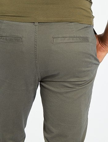 Pantaloni chino slim