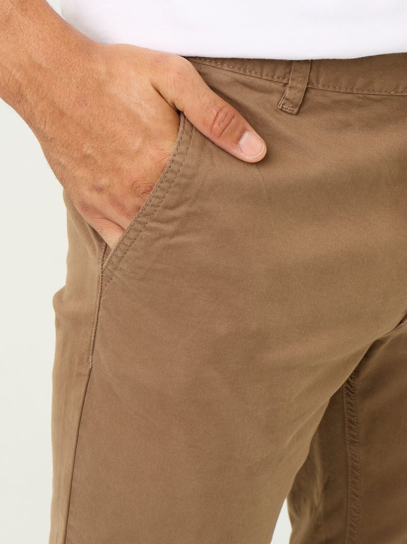 Pantaloni chino slim Marrone - Kiabi