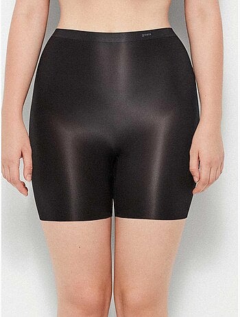 Pantaloni con rifiniture termofuse e taglio laser