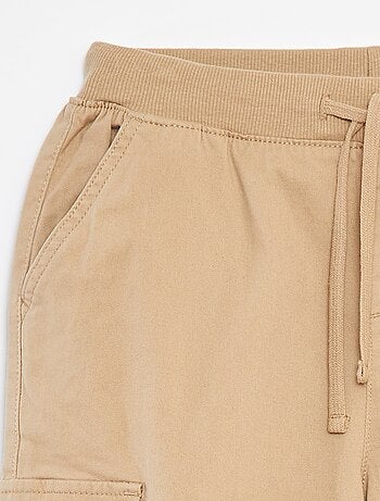 Pantaloni con tasche e vita regolabile