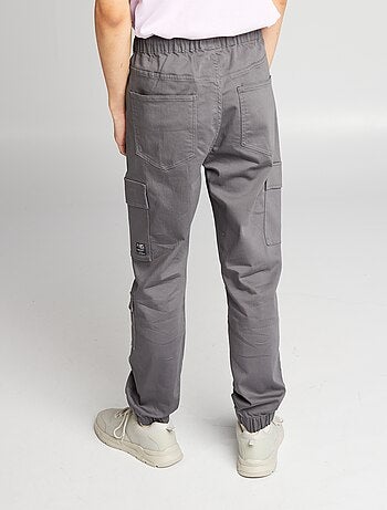 Pantaloni con tasche laterali