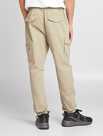 Pantaloni con tasche laterali