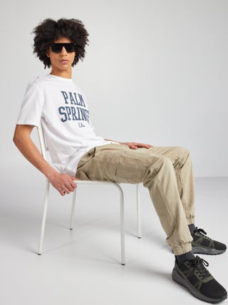Pantaloni con tasche laterali