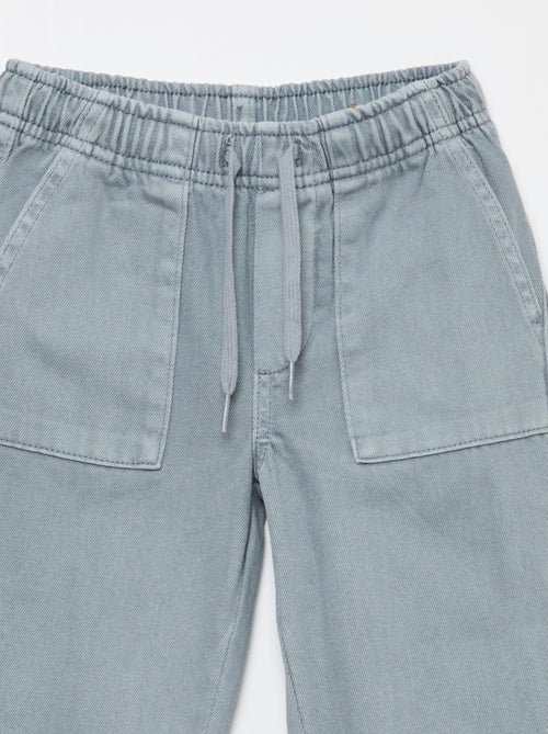 Pantaloni con tasche rettangolari - Taglio più aderente - Kiabi