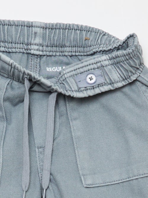 Pantaloni con tasche rettangolari - Taglio più aderente - Kiabi