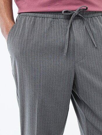 Pantaloni da città a righe sottili
