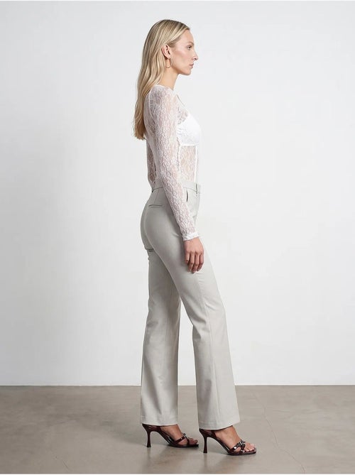 Pantaloni da donna in crêpe a gamba ampia a vita media dilvin - Kiabi Pantaloni da donna in crêpe a gamba ampia a vita media dilvin - Kiabi