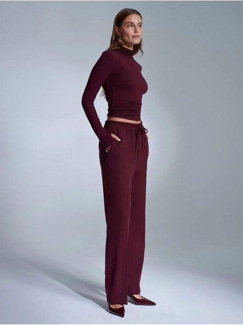 Pantaloni da donna in crêpe a gamba dritta dilvin - Kiabi Pantaloni da donna in crêpe a gamba dritta dilvin - Kiabi