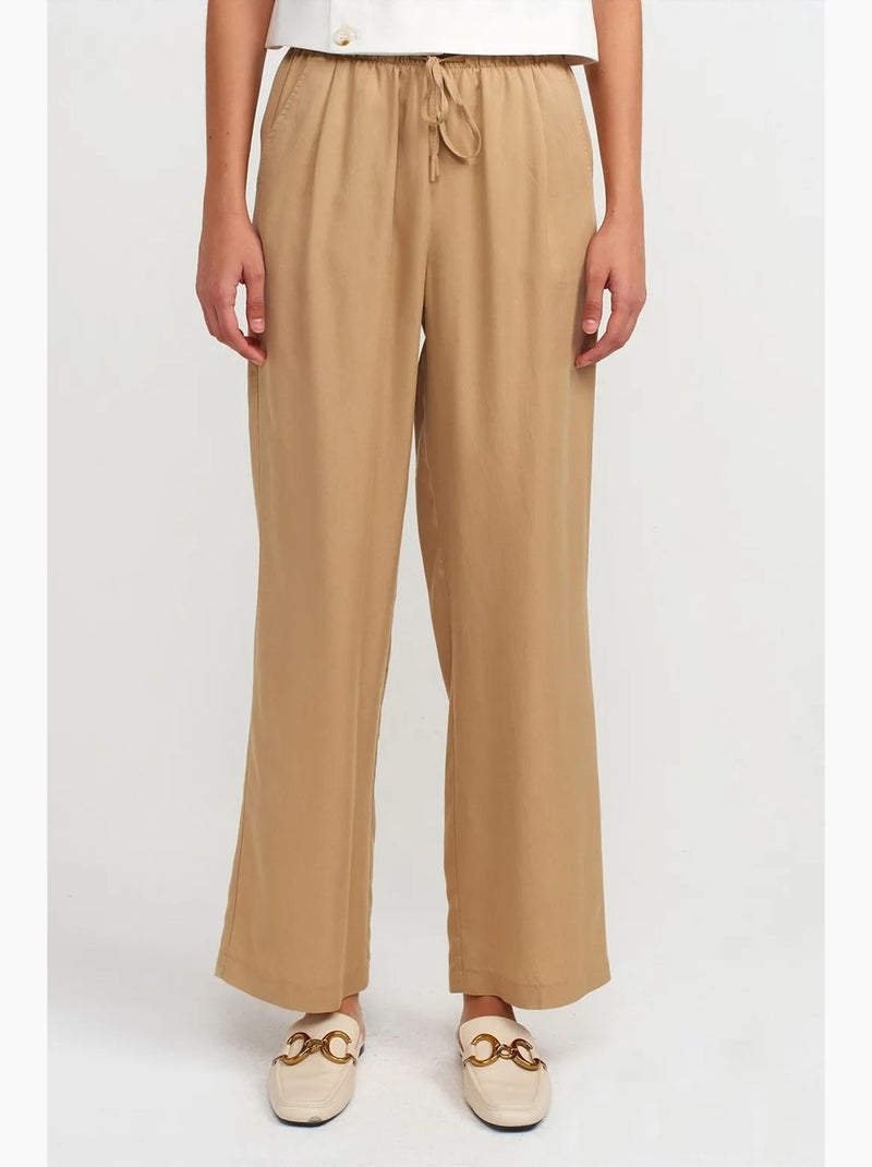 Pantaloni da donna in tencel a gamba ampia con vita con coulisse dilvin Cammello - Kiabi