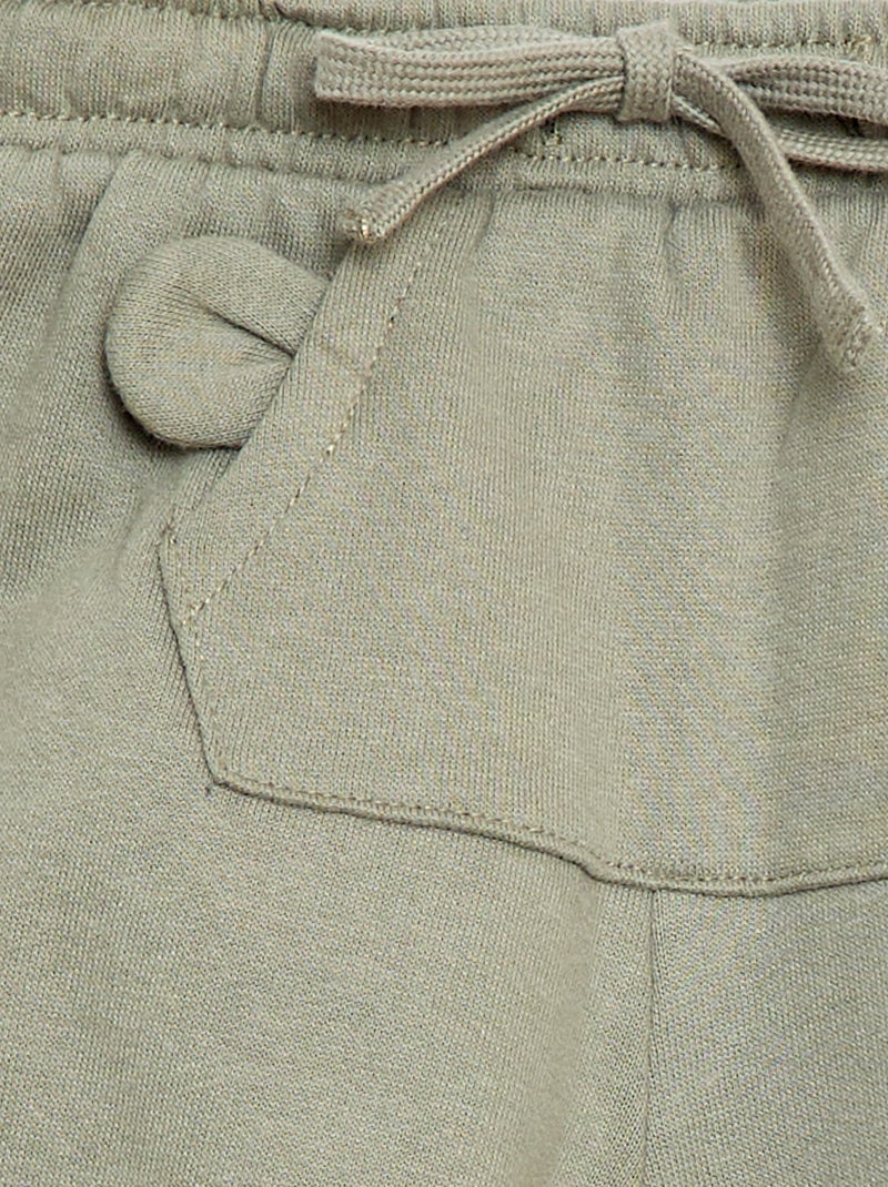 Pantaloni da jogging in felpa con tasca a marsupio e orecchie decorative Verde - Kiabi