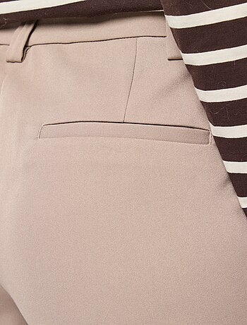 Pantaloni da tailleur tinta unita taglio dritto