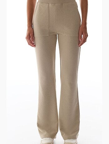 Pantaloni da tuta a zampa con dettaglio ribana penti