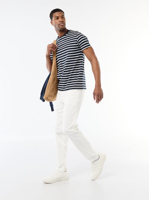 Pantaloni da uomo slim fit a 5 tasche - Kiabi Pantaloni da uomo slim fit a 5 tasche - Kiabi