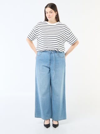 Pantaloni denim / jeans a vita bassa e taglio ampio