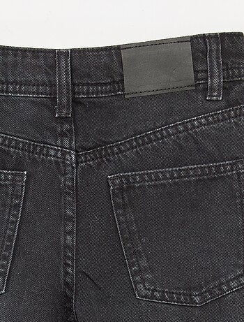 Pantaloni denim mom fit con strass