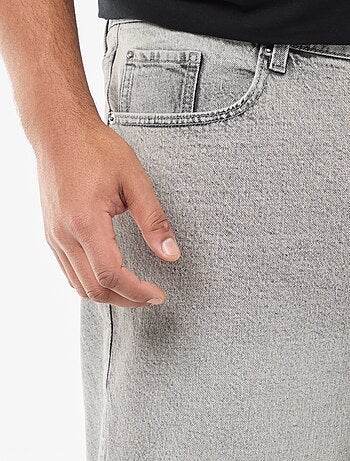 Pantaloni denim taglio relaxed fit