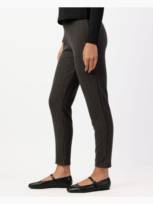 Pantaloni diplomatici lunghi elasticizzati a righe da donna ADMAS - Kiabi Pantaloni diplomatici lunghi elasticizzati a righe da donna ADMAS - Kiabi