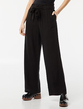 Pantaloni dritti con cintura da annodare in vita