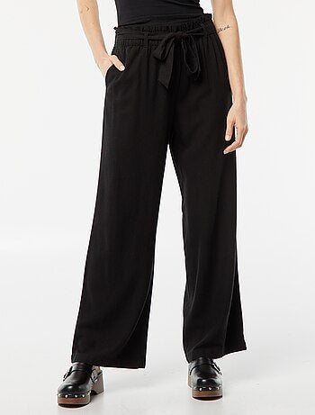 Pantaloni dritti con cintura da annodare in vita