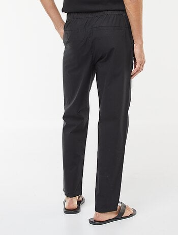 Pantaloni dritti con cintura elasticizzata
