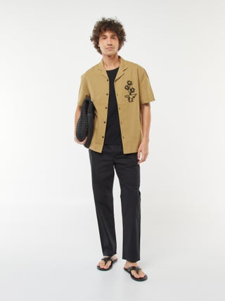 Pantaloni dritti con cintura elasticizzata