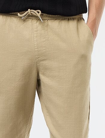 Pantaloni dritti con elastico in vita
