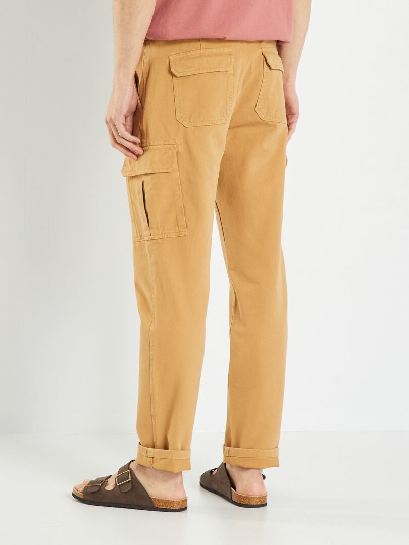 Pantaloni drti a va alta, nero | Intrend Pantaloni drti a va alta, nero | Intrend