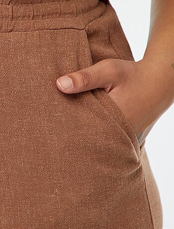 Pantaloni dritti con vita elasticizzata + cordoncino