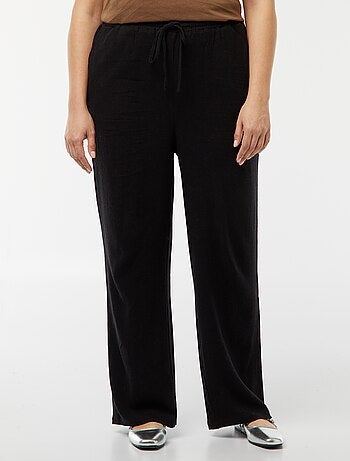 Pantaloni dritti con vita elasticizzata + cordoncino