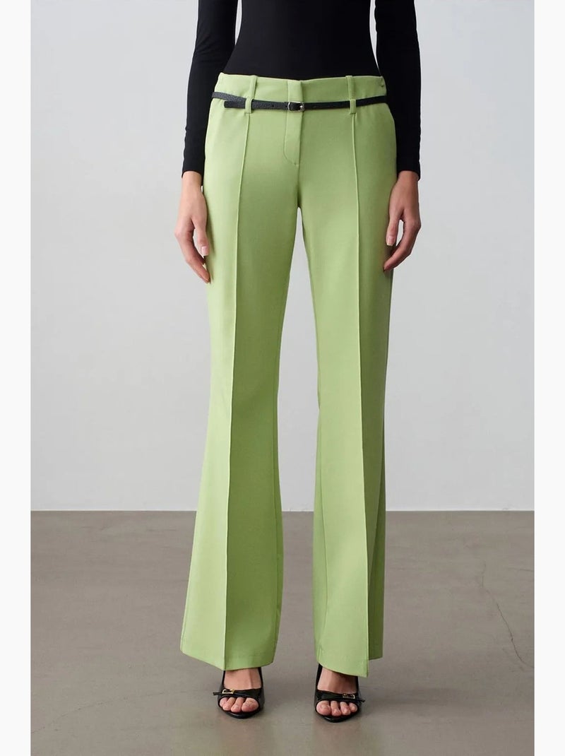 Pantaloni dritti in crêpe con cintura dilvin Verde menta - Kiabi