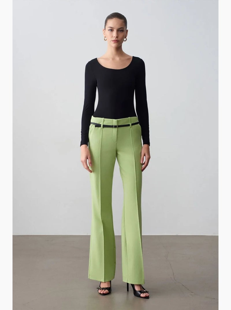 Pantaloni dritti in crêpe con cintura dilvin Verde menta - Kiabi