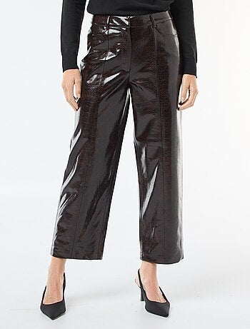 Pantaloni dritti in similpelle effetto 'pelle di serpente'