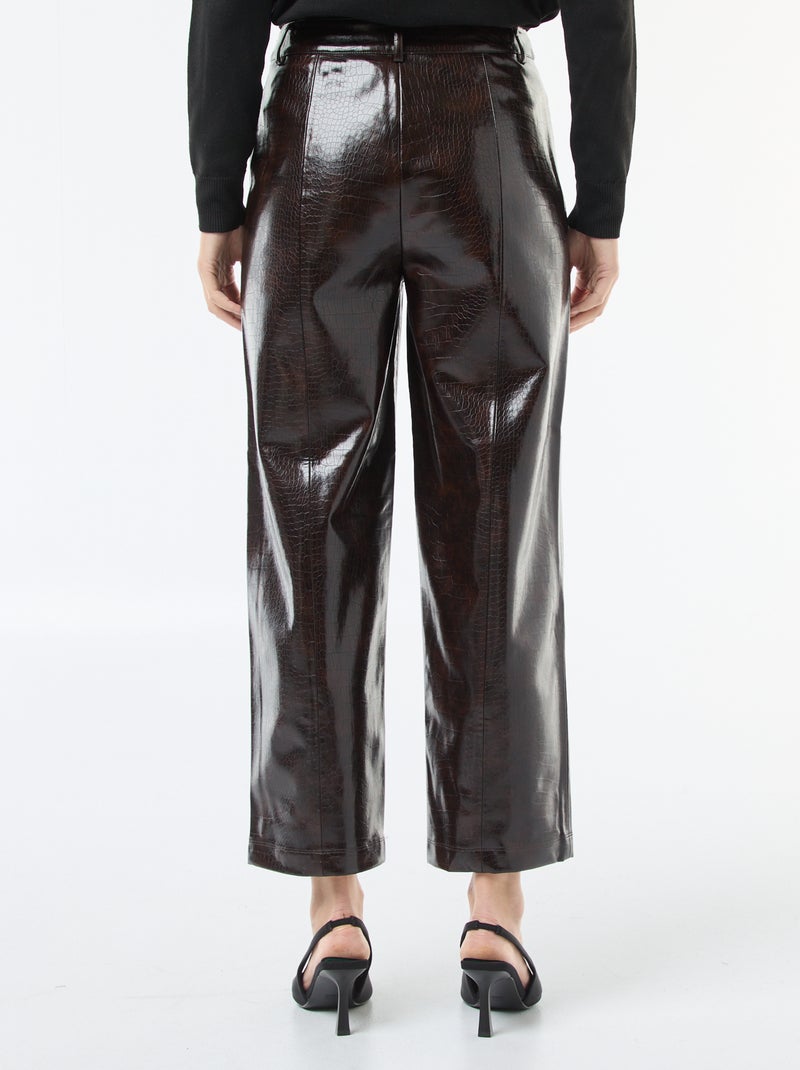 Pantaloni dritti in similpelle effetto 'pelle di serpente' Marrone - Kiabi