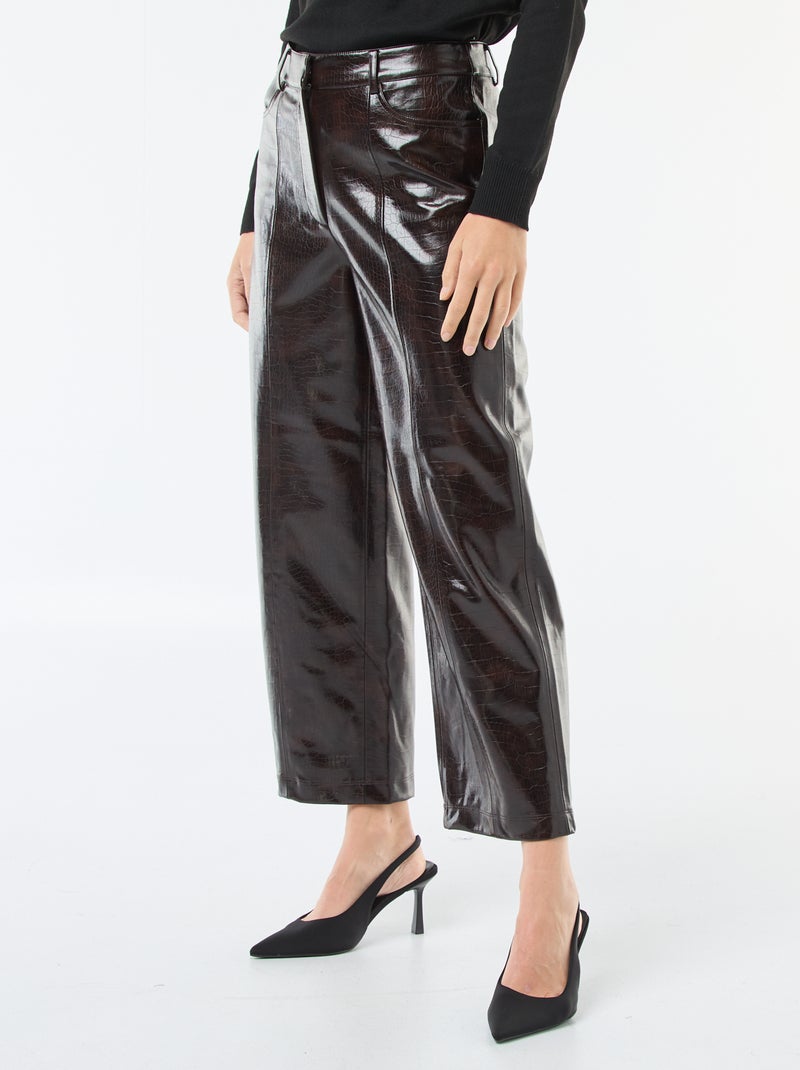 Pantaloni dritti in similpelle effetto 'pelle di serpente' Marrone - Kiabi