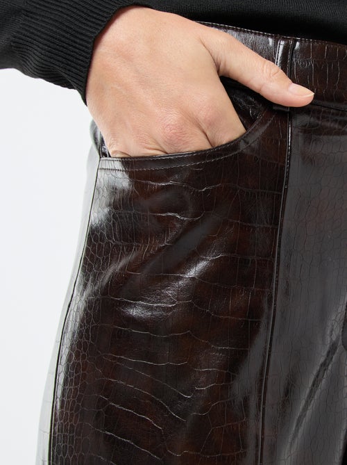 Pantaloni dritti in similpelle effetto 'pelle di serpente' - Kiabi